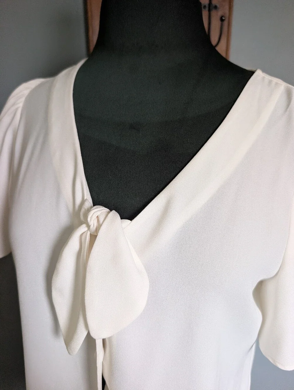 Lauren Conrad Flutter Sleeve Cream Tie-Neck Blouse - Picture 3 of 12
